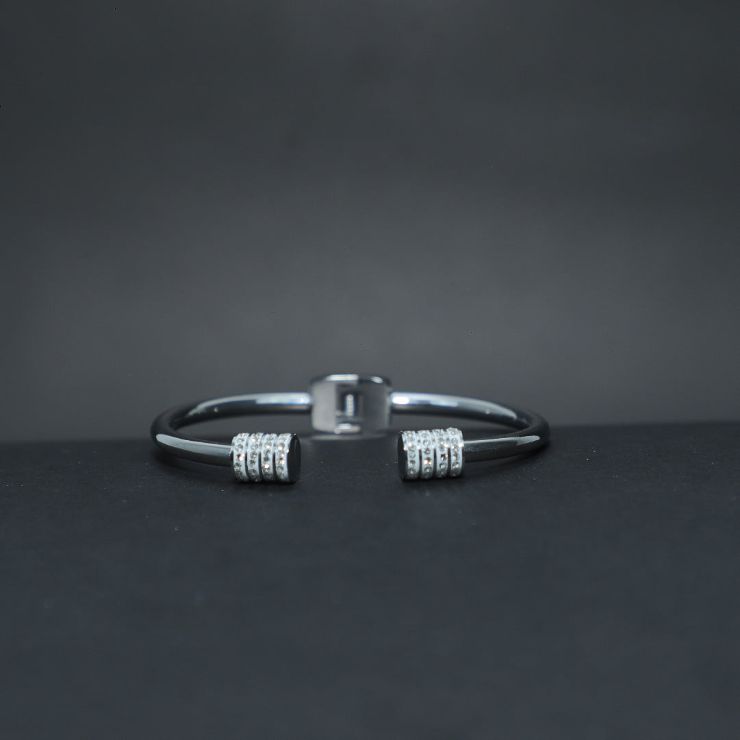 Premium Bracelets Fashion Jewelry – Stylish & Affordable | Zurii.pk