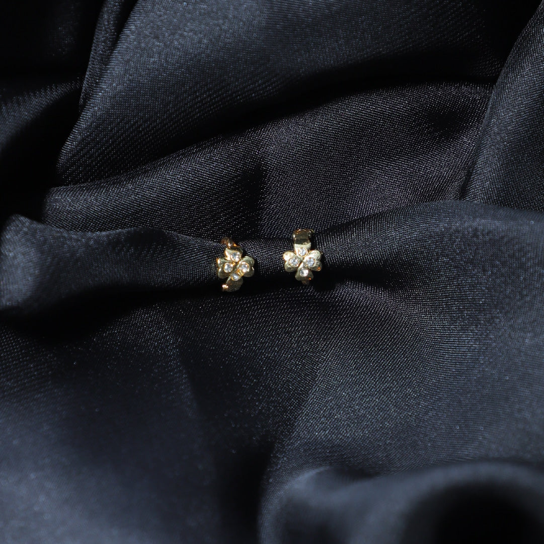 Premium Ear Tops Jewelry – Stylish & Affordable | Zurii.pk